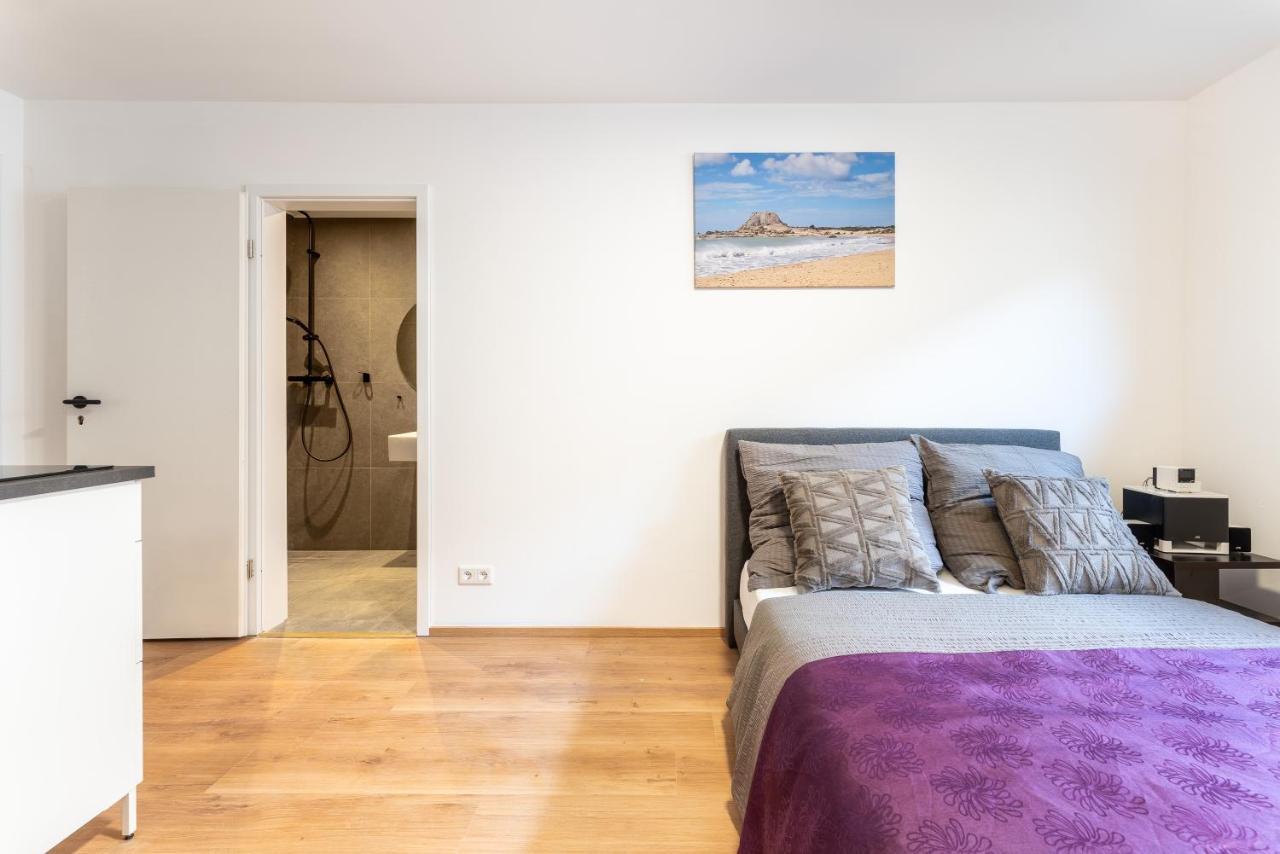 Modernes Basement-Studio Mit Queensize-Boxspringbett Und Walk-In Dusche Mit Guter Anbindung In Die Innenstadt Kassel Eksteriør billede